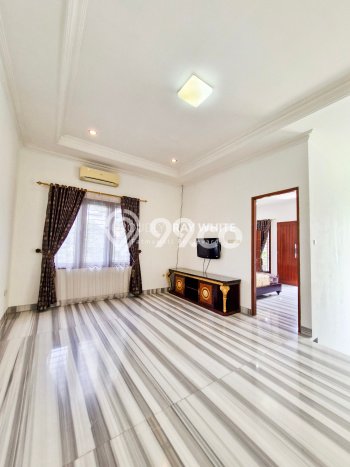 Rumah 4 KT 4 KM di Area Premium Cilandak, Jakarta Selatan Rumah 4 KT 4 KM di Area Premium Cilandak, Jakarta Selatan