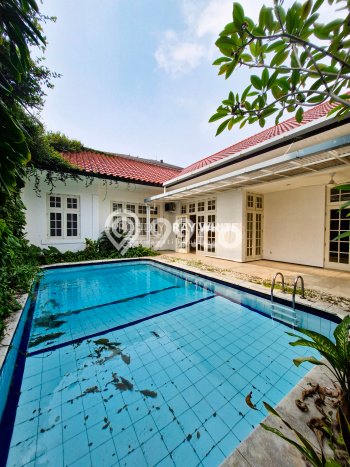 Rumah Eksklusif Dijual LT 579m2 di Kebayoran Baru, Jakarta Selatan Rumah Eksklusif Dijual LT 579m2 di Kebayoran Baru, Jakarta Selatan