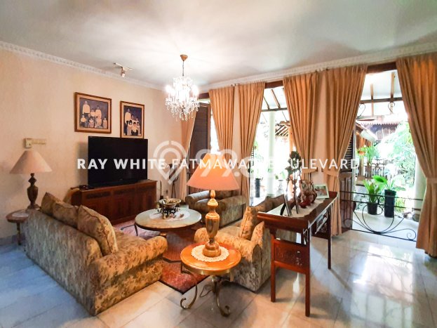 Dijual Rumah Luas Megah Dengan View Eksklusif di Lebak Bulus, Jakarta Selatan Dijual Rumah Luas Megah Dengan View Eksklusif di Lebak Bulus, Jakarta Selatan