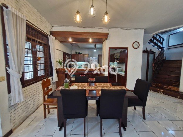 Dijual Rumah Premium dengan Fasilitas Sekitar Komplit di Cilandak, Jakarta Selatan Dijual Rumah Premium dengan Fasilitas Sekitar Komplit di Cilandak, Jakarta Selatan