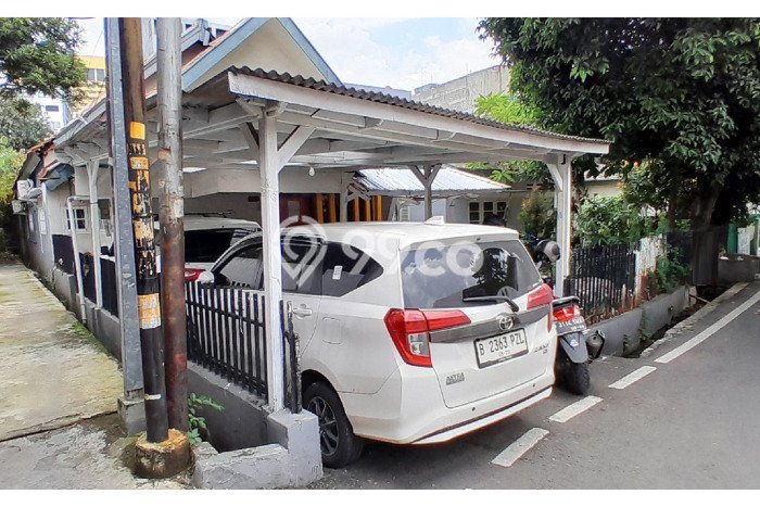 Ready to Use! Premium House LT 241m2 Desain Elegan di Petojo Ready to Use! Premium House LT 241m2 Desain Elegan di Petojo