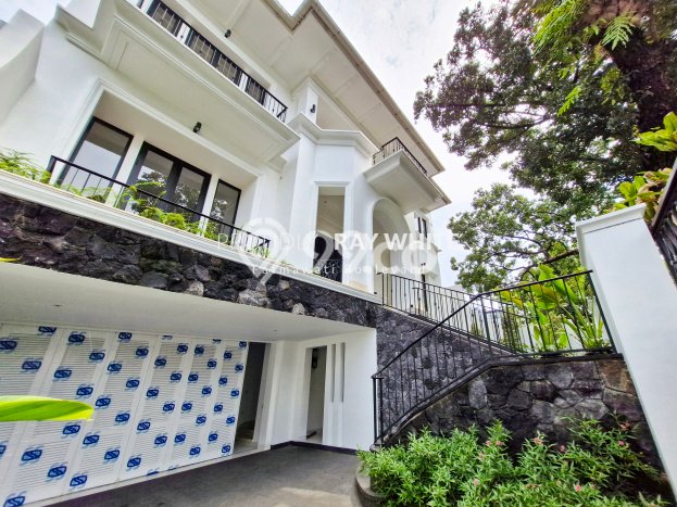 For Sale Rumah Elit Exclusive di Kebayoran Baru, Jakarta Selatan For Sale Rumah Elit Exclusive di Kebayoran Baru, Jakarta Selatan