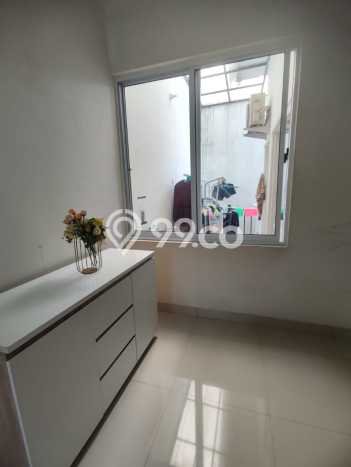 Hunian Mewah LB 120m2 Siap Huni Desain Elegan di Bintaro, Tangerang Selatan Hunian Mewah LB 120m2 Siap Huni Desain Elegan di Bintaro, Tangerang Selatan