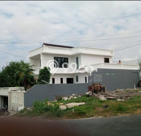 FOR SALE! Vila Kawasan , Luas 200m2m², Posisi Strategis FOR SALE! Vila Kawasan , Luas 200m2m², Posisi Strategis
