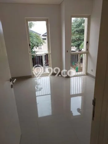 Rumah Strategis Modern Lb 140m2 di Wiyung, Surabaya Rumah Strategis Modern Lb 140m2 di Wiyung, Surabaya