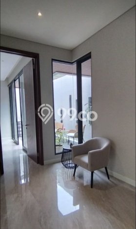 Rumah Elit LB 335m2 Siap Pakai Desain Elegan di Citraland, Surabaya Rumah Elit LB 335m2 Siap Pakai Desain Elegan di Citraland, Surabaya