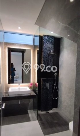 Rumah Elit LB 335m2 Siap Pakai Desain Elegan di Citraland, Surabaya Rumah Elit LB 335m2 Siap Pakai Desain Elegan di Citraland, Surabaya