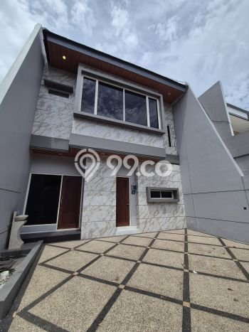 HOT LISTING! Rumah Siap Huni di Darmo permai, Surabaya, Luas 168m2m² Bangunan 185m2m² HOT LISTING! Rumah Siap Huni di Darmo permai, Surabaya, Luas 168m2m² Bangunan 185m2m²