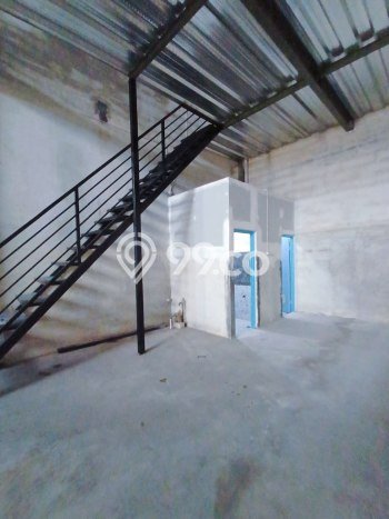 Area Ramai! Gudang Dijual di Kartasura untuk Bisnis Luas Bangunan 1200m2 Area Ramai! Gudang Dijual di Kartasura untuk Bisnis Luas Bangunan 1200m2