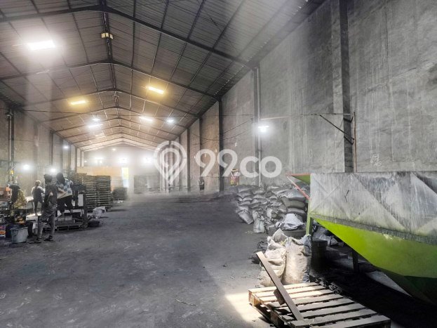 Unit Gudang Dijual di Ngemplak Boyolali Luas Tanah 1600m2, Luas Bangunan 1300m2 Unit Gudang Dijual di Ngemplak Boyolali Luas Tanah 1600m2, Luas Bangunan 1300m2