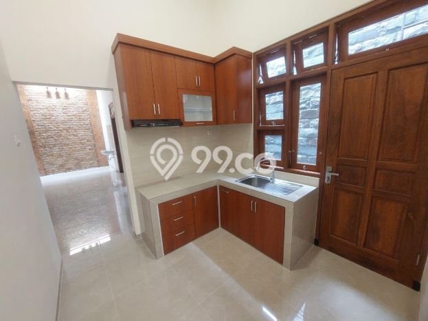 Best Deal Hunian Mewah Ideal dan Luas di Banjarsari, Surakarta Best Deal Hunian Mewah Ideal dan Luas di Banjarsari, Surakarta