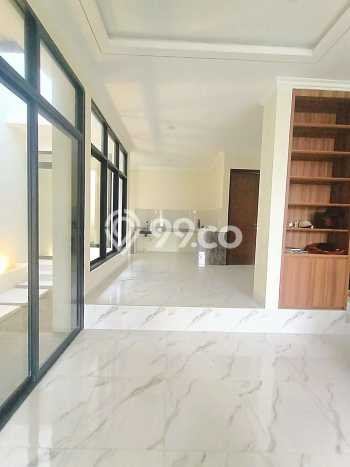 Rumah Modern 3 KT di Villa Melati Mas Tangerang Selatan Unfurnished Rumah Modern 3 KT di Villa Melati Mas Tangerang Selatan Unfurnished