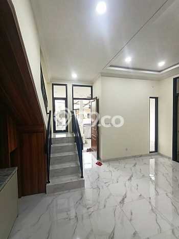 Rumah Modern 3 KT di Villa Melati Mas Tangerang Selatan Unfurnished Rumah Modern 3 KT di Villa Melati Mas Tangerang Selatan Unfurnished
