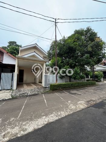 Jual Rumah Luas Elegan Dengan View Cantik di Sektor 2 - Bintaro, Jakarta Selatan Jual Rumah Luas Elegan Dengan View Cantik di Sektor 2 - Bintaro, Jakarta Selatan