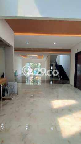 Hunian Mewah LB 430m2 Siap Pakai Desain Elegan di BSD The Icon, Tangerang Hunian Mewah LB 430m2 Siap Pakai Desain Elegan di BSD The Icon, Tangerang