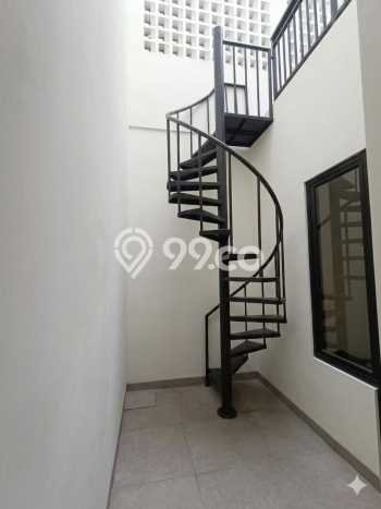 Rumah Modern 3 KT di Villa Melati Mas Tangerang Selatan Unfurnished Rumah Modern 3 KT di Villa Melati Mas Tangerang Selatan Unfurnished