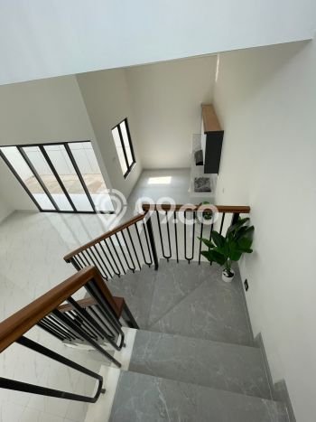 Rumah Mewah LB 173m2 Siap Huni Desain Elegan di BSD Kencana Loka, Tangerang Rumah Mewah LB 173m2 Siap Huni Desain Elegan di BSD Kencana Loka, Tangerang
