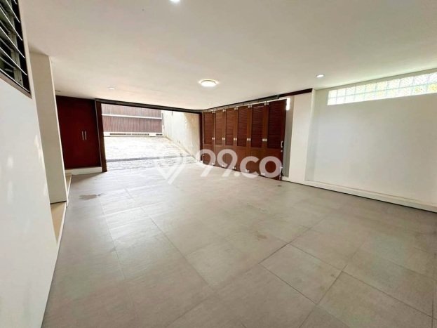 Hunian Elit LB 550m2 Siap Huni Desain Elegan di Gatot Subroto, Denpasar Hunian Elit LB 550m2 Siap Huni Desain Elegan di Gatot Subroto, Denpasar