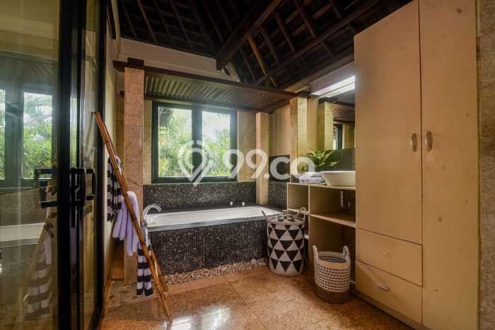 Jual Rumah Luas Megah Dengan View Eksklusif di Umalas, Badung Jual Rumah Luas Megah Dengan View Eksklusif di Umalas, Badung