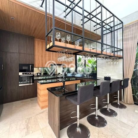 Hunian Elit LB 400m2 Siap Pakai Desain Elegan di Sanur, Denpasar Hunian Elit LB 400m2 Siap Pakai Desain Elegan di Sanur, Denpasar
