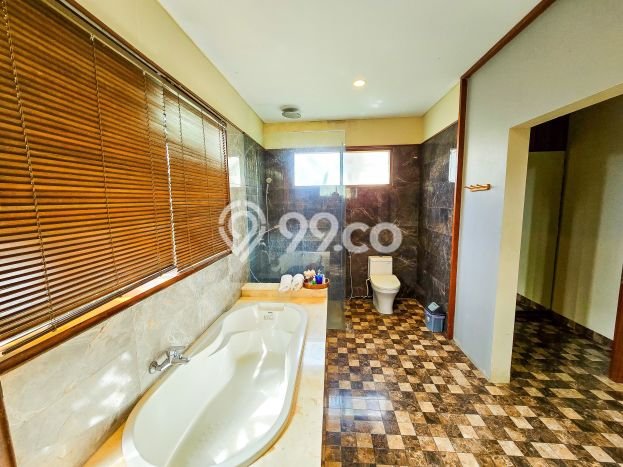 Ready to Use! Luxury House LT 231m2 Desain Elegan di Jimbaran Ready to Use! Luxury House LT 231m2 Desain Elegan di Jimbaran