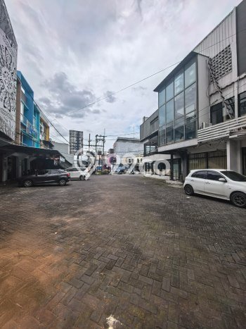 Unit Ruko Dijual di Blimbing Malang 150m2 Unit Ruko Dijual di Blimbing Malang 150m2