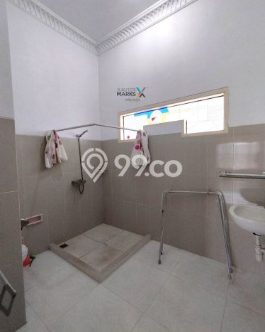 Rumah Mewah Siap Huni LT 842m2 di Blimbing, Malang Rumah Mewah Siap Huni LT 842m2 di Blimbing, Malang