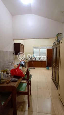 Rumah Mewah LB 300m2 Siap Pakai Desain Elegan di Araya, Malang Rumah Mewah LB 300m2 Siap Pakai Desain Elegan di Araya, Malang