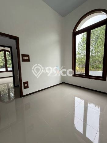 Rumah Luas Asri 4 KT Siap Huni di Araya Malang Rumah Luas Asri 4 KT Siap Huni di Araya Malang