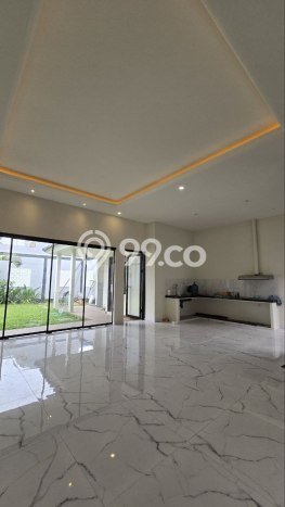 Dijual Rumah Luas Elegan Dengan View Eksklusif di Tidar, Malang Dijual Rumah Luas Elegan Dengan View Eksklusif di Tidar, Malang