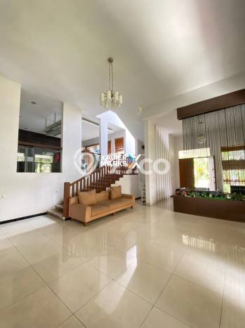 Rumah Elit Modern Tanpa Renovasi di Araya Malang Rumah Elit Modern Tanpa Renovasi di Araya Malang