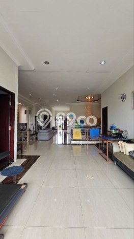 Rumah Elit LB 550m2 Siap Pakai Desain Elegan di Dieng Tidar, Malang Rumah Elit LB 550m2 Siap Pakai Desain Elegan di Dieng Tidar, Malang