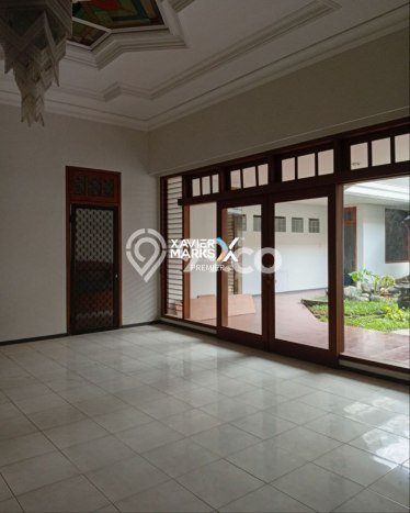 Rumah Mewah LB 460m2 Siap Huni Desain Elegan di Soekarno Hatta, Malang Rumah Mewah LB 460m2 Siap Huni Desain Elegan di Soekarno Hatta, Malang
