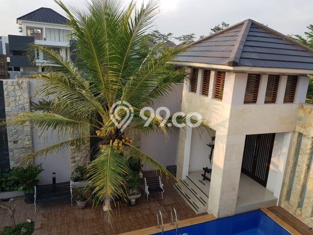 Rumah Elit LB 372m2 Siap Pakai Desain Elegan di Araya, Malang Rumah Elit LB 372m2 Siap Pakai Desain Elegan di Araya, Malang