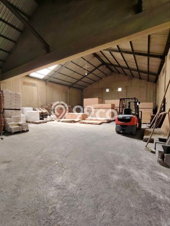 Gudang Bagus Dijual LB 910m2 Lokasi Strategis Malang Area Cocok untuk Berbisnis Gudang Bagus Dijual LB 910m2 Lokasi Strategis Malang Area Cocok untuk Berbisnis