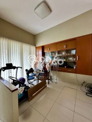 Hunian Mewah LB 350m2 Siap Pakai Desain Elegan di Araya, Malang Hunian Mewah LB 350m2 Siap Pakai Desain Elegan di Araya, Malang