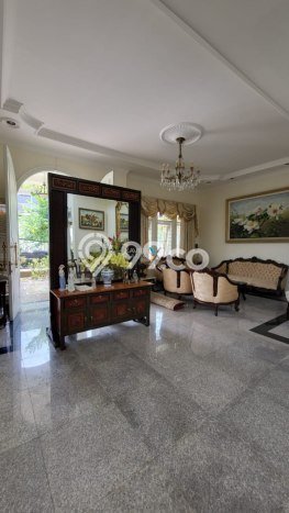 Hunian Mewah LB 350m2 Siap Pakai Desain Elegan di Araya, Malang Hunian Mewah LB 350m2 Siap Pakai Desain Elegan di Araya, Malang