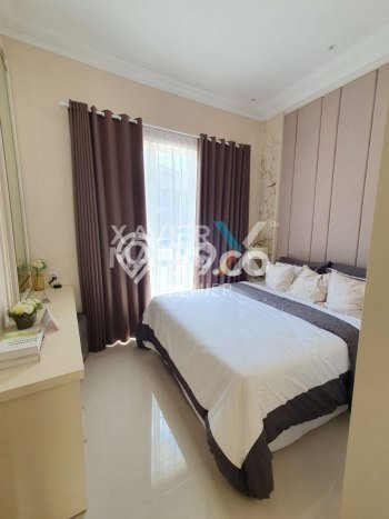 Rumah Elit LB 155m2 Siap Huni Desain Elegan di Soekarno Hatta, Malang Rumah Elit LB 155m2 Siap Huni Desain Elegan di Soekarno Hatta, Malang