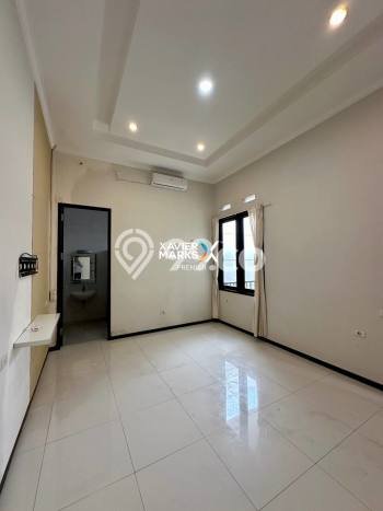 For Sale! Premium House LT 240m2 Desain Elegan di Araya For Sale! Premium House LT 240m2 Desain Elegan di Araya