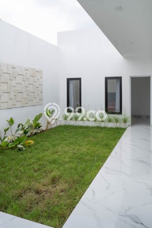 Rumah Mewah Siap Huni LT 280m2 di Blimbing, Malang Rumah Mewah Siap Huni LT 280m2 di Blimbing, Malang