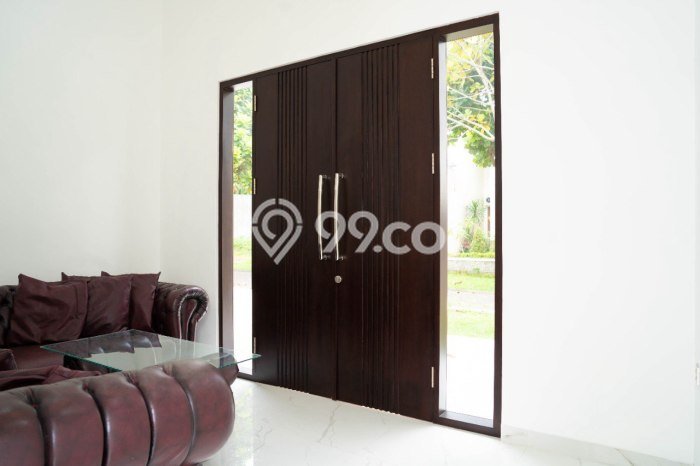 Rumah Mewah Siap Huni LT 280m2 di Blimbing, Malang Rumah Mewah Siap Huni LT 280m2 di Blimbing, Malang