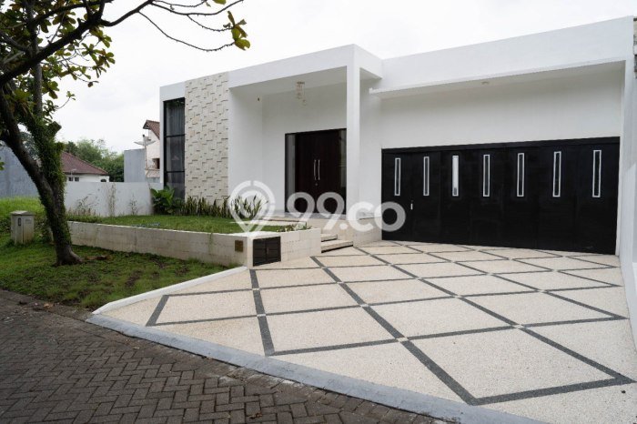 Rumah Mewah Siap Huni LT 280m2 di Blimbing, Malang Rumah Mewah Siap Huni LT 280m2 di Blimbing, Malang