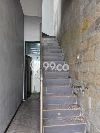Dijual Rumah 5 Kamar Lokasi Ideal Bagus dan Strategis di Blimbing Dijual Rumah 5 Kamar Lokasi Ideal Bagus dan Strategis di Blimbing