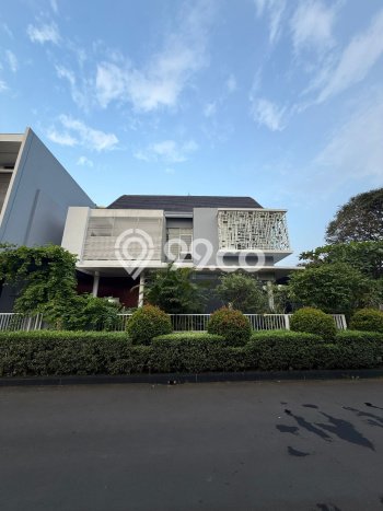 Jual Rumah Luas Elegan Dengan View Cantik di Permata Buana, Jakarta Barat Jual Rumah Luas Elegan Dengan View Cantik di Permata Buana, Jakarta Barat