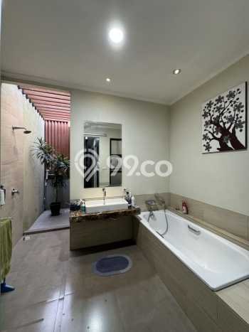 Jual Rumah Luas Megah Dengan View Cantik di BSD The Icon, Tangerang Jual Rumah Luas Megah Dengan View Cantik di BSD The Icon, Tangerang