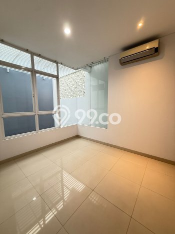 Jual Rumah Luas Elegan Dengan View Cantik di Permata Buana, Jakarta Barat Jual Rumah Luas Elegan Dengan View Cantik di Permata Buana, Jakarta Barat