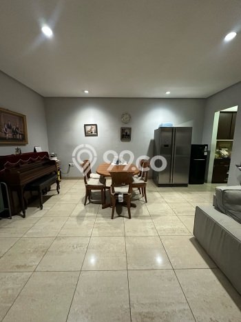 Hunian Mewah LB 180m2 Siap Huni Desain Elegan di Puri Indah, Jakarta Barat Hunian Mewah LB 180m2 Siap Huni Desain Elegan di Puri Indah, Jakarta Barat