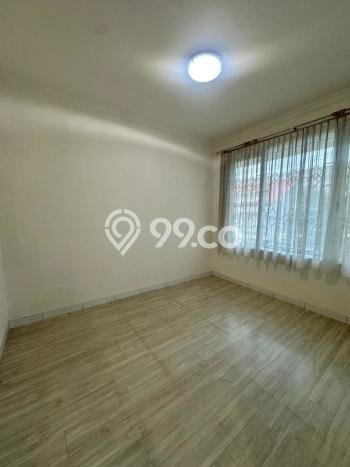 Rumah Mewah LB 300m2 Siap Huni Desain Elegan di Permata Buana, Jakarta Barat Rumah Mewah LB 300m2 Siap Huni Desain Elegan di Permata Buana, Jakarta Barat