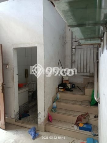 Unit Ruko Dijual di Medan LT 80m2 & LB 240m2 Unit Ruko Dijual di Medan LT 80m2 & LB 240m2