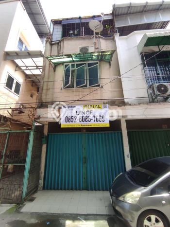Ruko Dijual di Medan Maimun LT 72m2, LB 116m2 Solusi Investasi Cerdas Ruko Dijual di Medan Maimun LT 72m2, LB 116m2 Solusi Investasi Cerdas